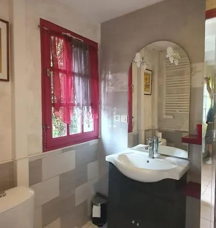 Un Petit Coin De France : A Cote De La Cite Medievale Carcassonne