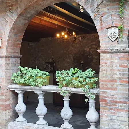 Un Petit Coin De France : A Cote De La Cite Medievale * Carcassonne