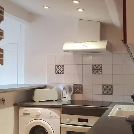 Un Petit Coin De France : A Cote De La Cite Medievale Apartment